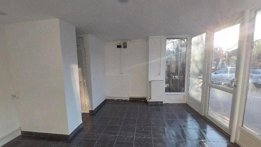 Spațiu comercial, de 20 mp, în Central