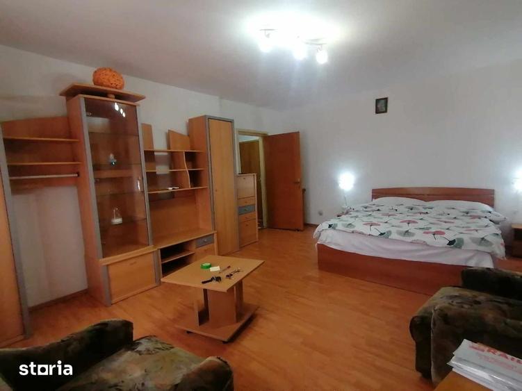 Garsonieră decomandată în Timpuri Noi