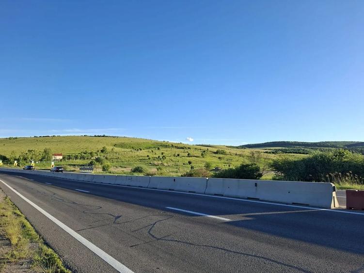 Teren Construcții extravilan de 5600 mp, în Vâlcele