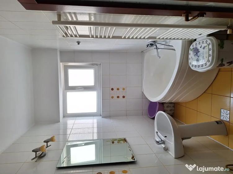 Garsonieră decomandată în Găvana