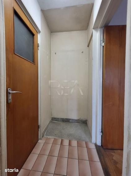 Apartament cu 4 camere semidecomandat în Sălăjan