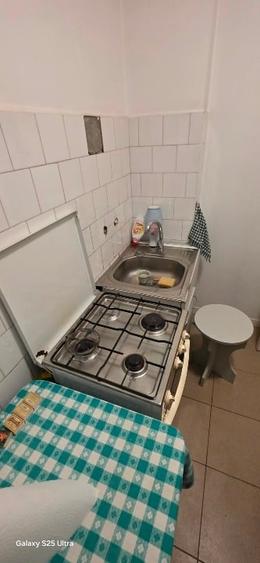 Garsonieră decomandată, mobilată în Dristor