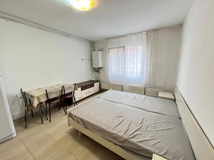 Garsonieră decomandată, mobilată în Dâmbul Rotund