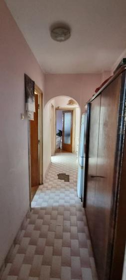 Apartament cu 3 camere decomandat în Drumul Taberei