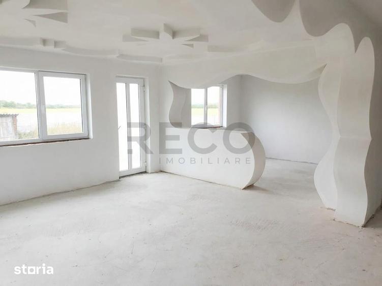 Casă cu 5 camere cu Teren 900 Mp în Tileagd