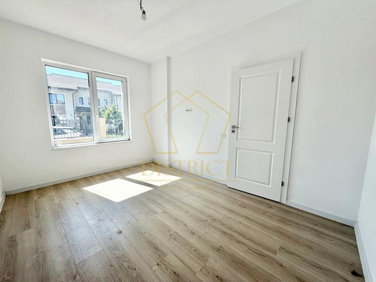 Casă cu 5 camere cu Teren 470 Mp în Ghiroda
