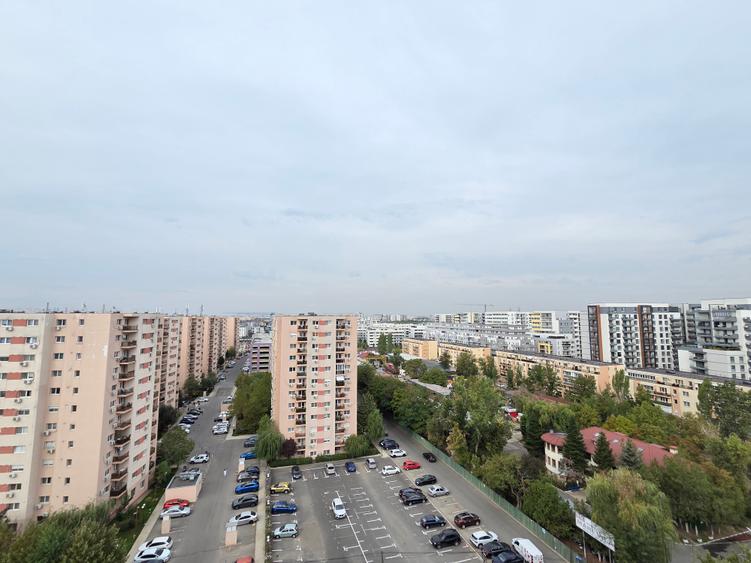 Apartament cu 2 camere semidecomandat în Theodor Pallady