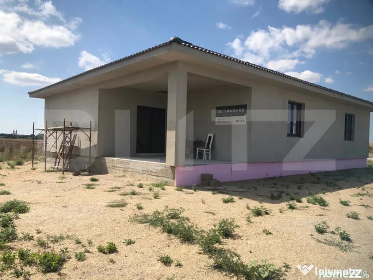 Casă cu 4 camere cu Teren 600 Mp în Botiz