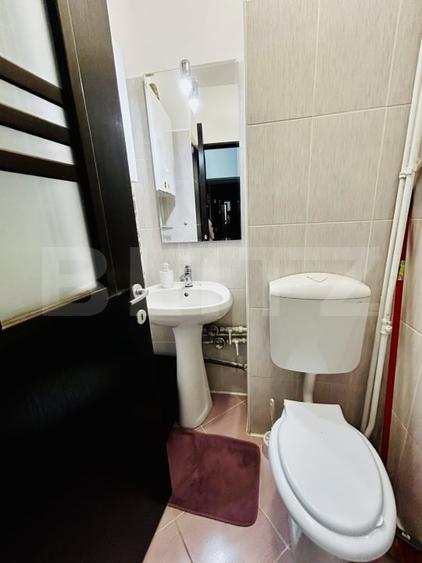 Apartament cu 3 camere decomandat, mobilat în Republicii