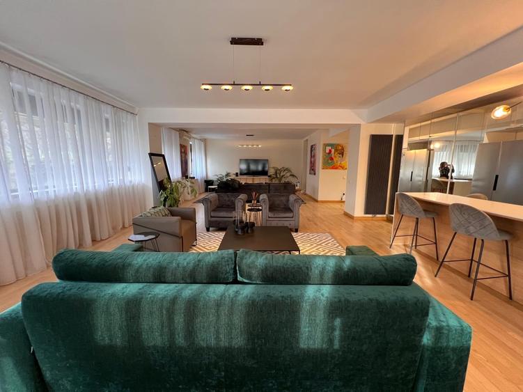 Apartament cu 3 camere în Șoseaua Nordului