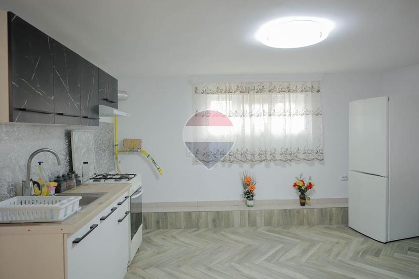 Casă individuală cu 3 camere cu Teren 200 Mp în Nojorid