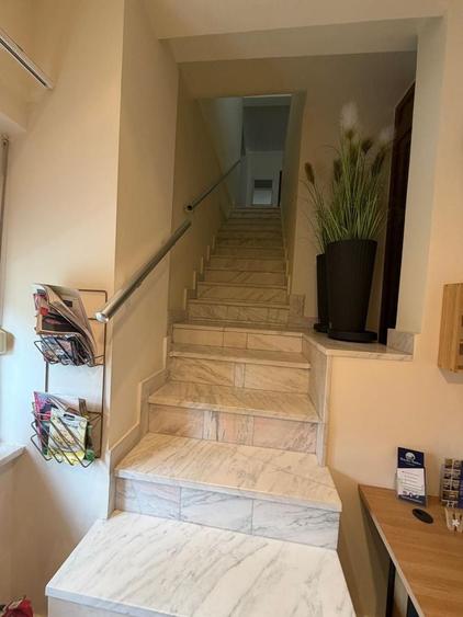 Casă cu 8 camere cu Canalizare în Faleza Nord