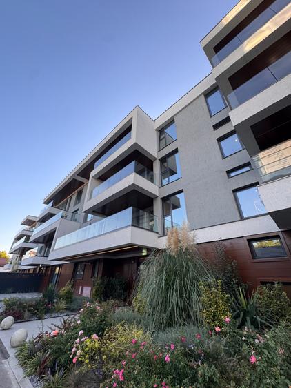 Apartament cu 4 camere decomandat în Iancu Nicolae