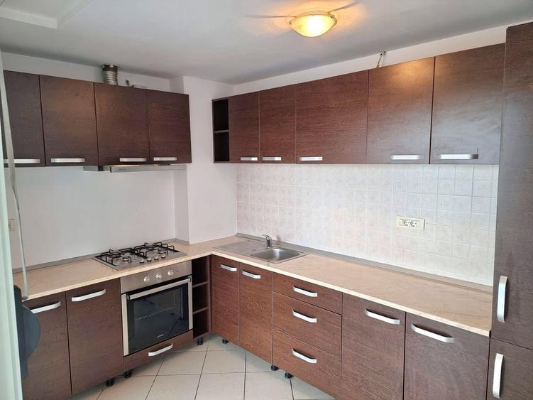 Apartament cu 2 camere decomandat, mobilat în Torontalului