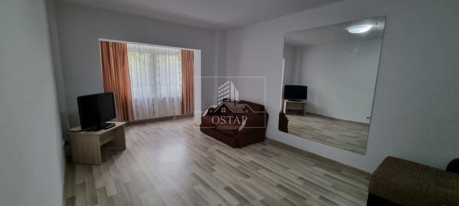 Apartament cu 3 camere decomandat, mobilat în 9 Mai