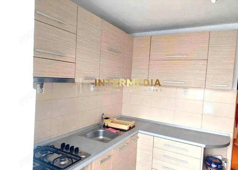 Apartament cu 3 camere decomandat în Tolstoi