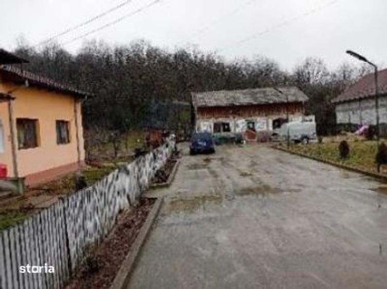 Casă cu 2 camere în Central