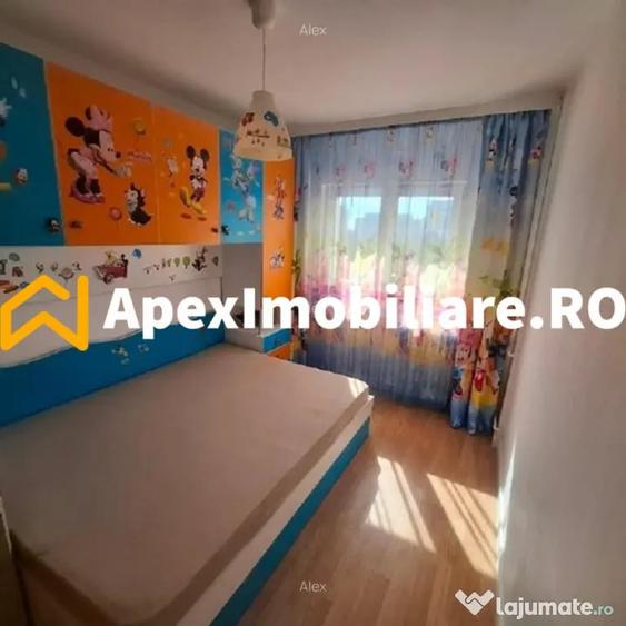 Apartament cu 3 camere decomandat în Baba Novac