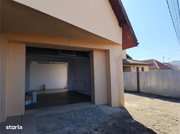Casă cu 4 camere cu Teren 1255 Mp în 7 Noiembrie