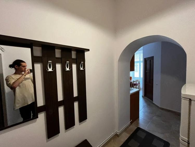 Apartament cu 2 camere semidecomandat în Ultracentral