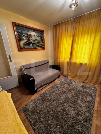 Apartament cu 3 camere decomandat, mobilat în Câmpia Turzii