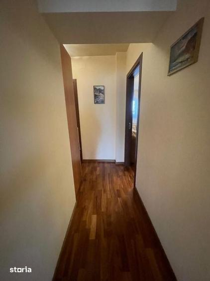 Apartament cu 4 camere decomandat în Central