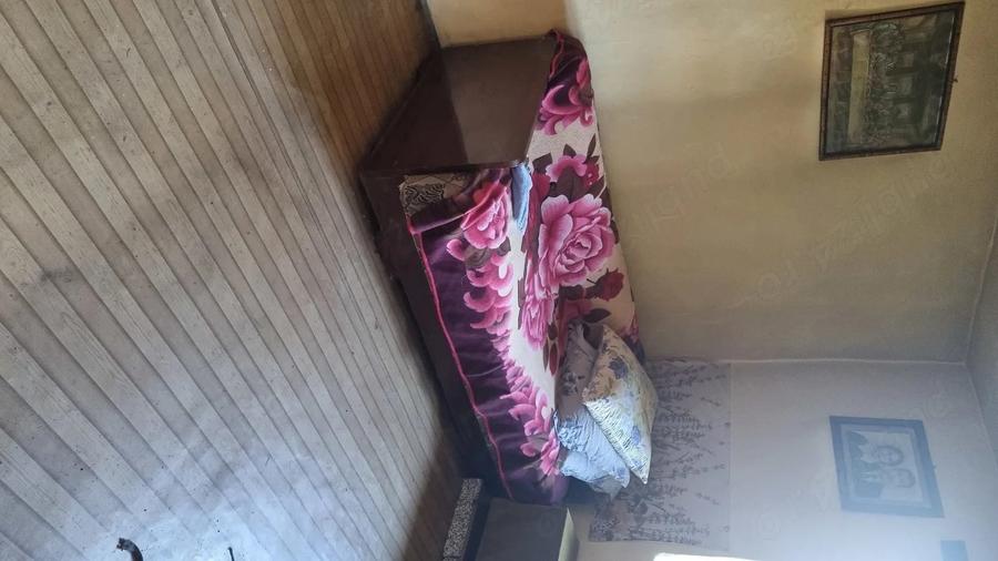 Se vinde casa cu gradina in loc.Dabaca ( Catun ) nr 27. - 2