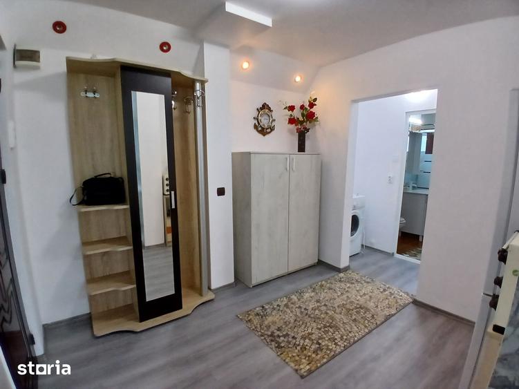 Apartament cu 2 camere decomandat în Est