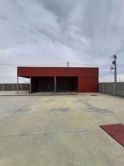 Casă cu 4 camere în Pădurani