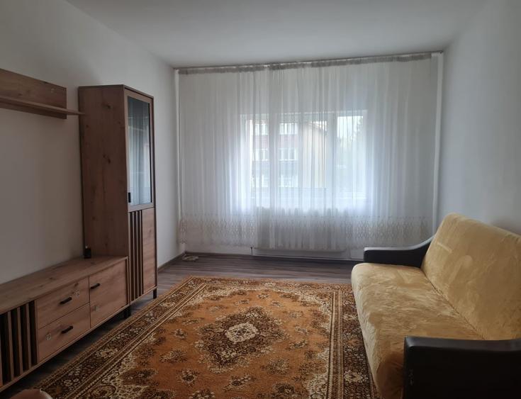 Apartament cu 2 camere decomandat în Răcădău