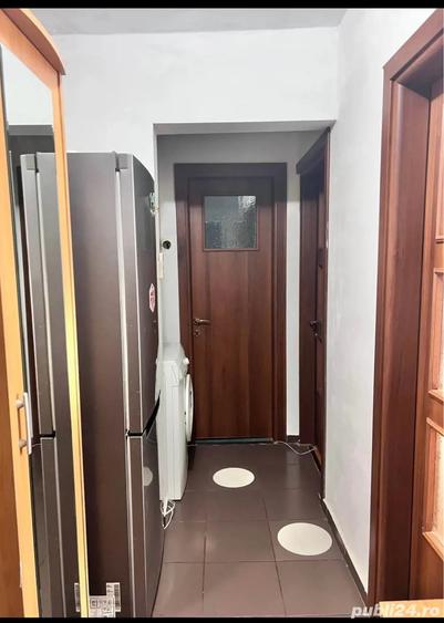 Apartament cu 2 camere decomandat în Micro 20