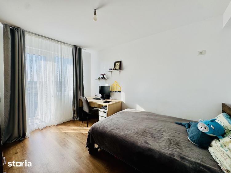 Casă cu 5 camere cu Teren 300 Mp în Domnești