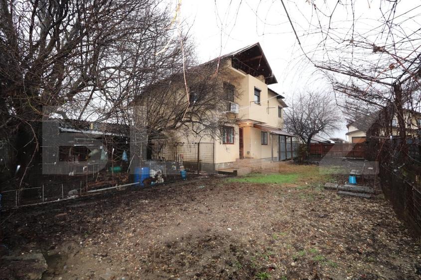Duplex cu 3 camere cu Canalizare în Găești