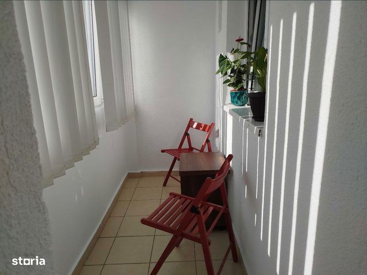 Apartament cu 2 camere decomandat, mobilat în Tei
