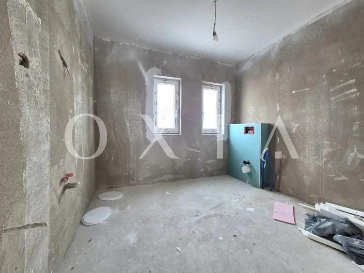 AX1046 Giroc, Zona Esso, 1/2 Duplex Cu 5 Camere - 8