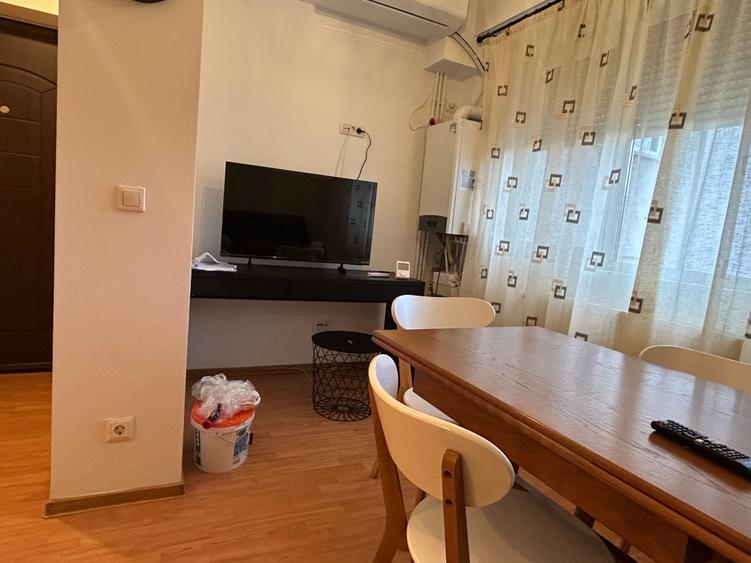 Apartament cu 3 camere în Torontalului