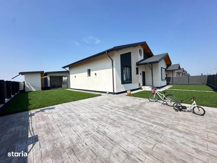 Casă cu 4 camere cu Teren 440 Mp în Frumușani