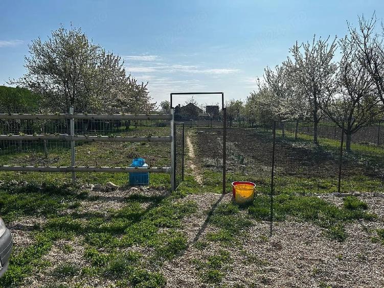 Casă cu 2 camere cu Teren 1500 Mp în Oar