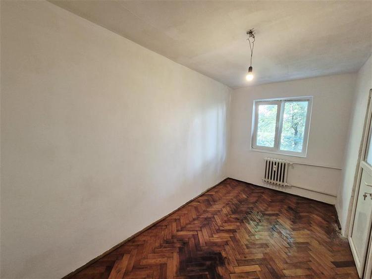Apartament cu 2 camere nedecomandat în Tătărași
