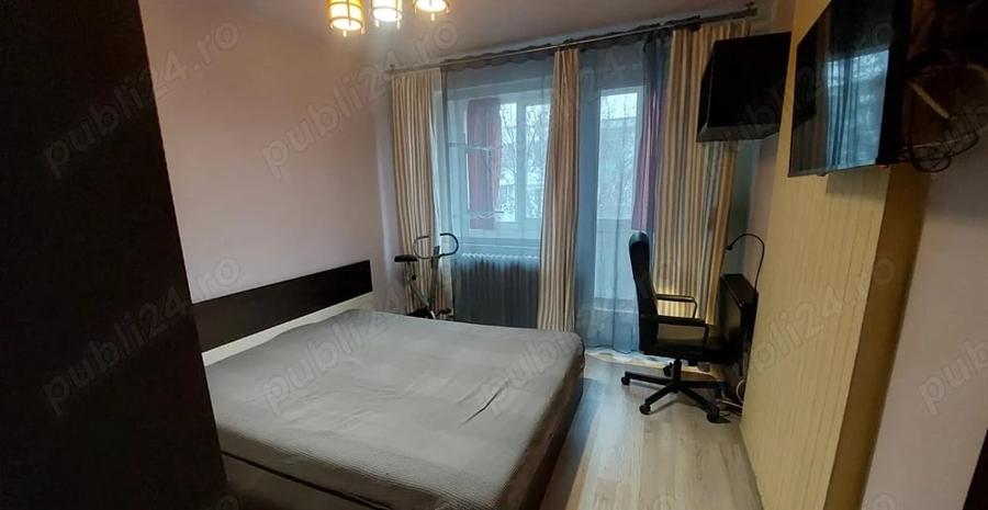 Apartament cu 3 camere decomandat, mobilat în Sălaj