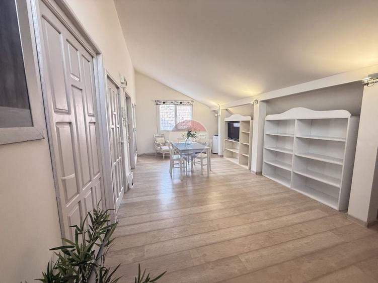 Apartament cu 2 camere semidecomandat, mobilat în Gruia