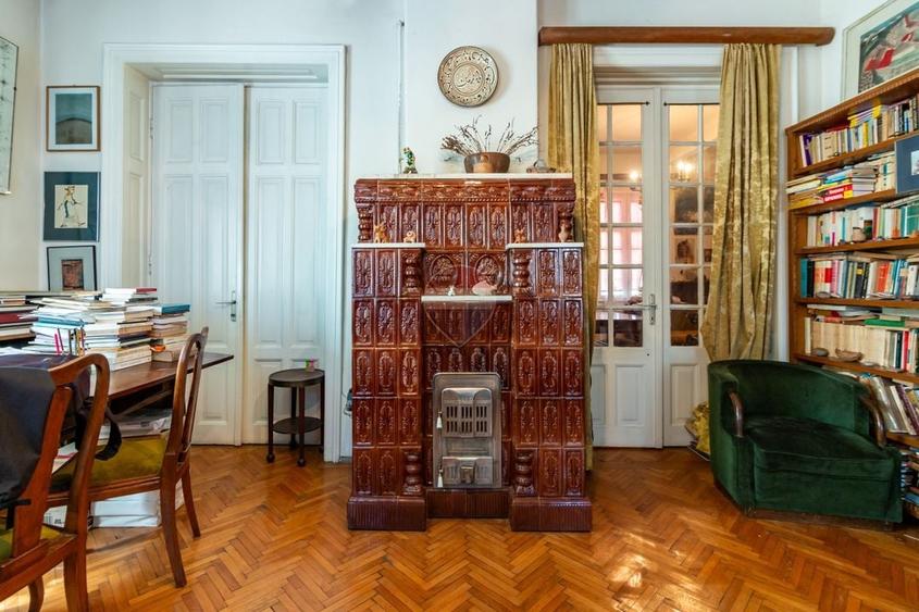 Casă individuală cu 7 camere cu Teren 241 Mp în Kiseleff