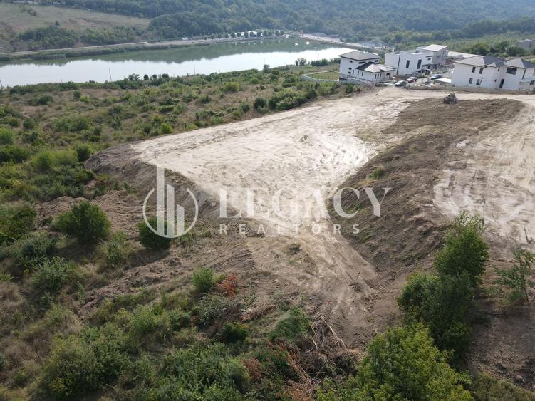 Teren Construcții intravilan de 3882 mp, în Aeroport