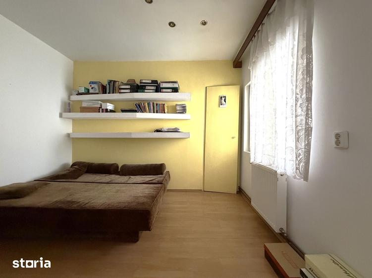 Casă cu 5 camere cu Teren 430 Mp în Mihai Bravu