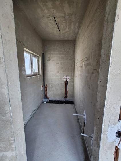 Duplex cu 4 camere cu Canalizare în Florești