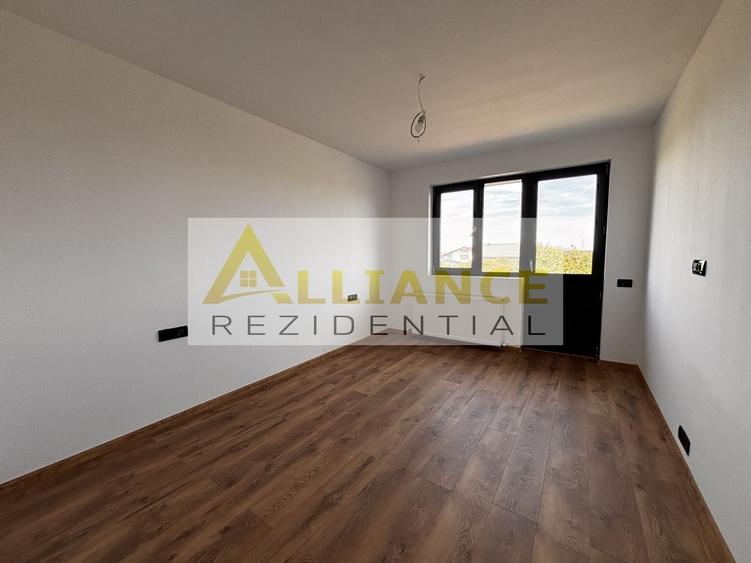 Casă individuală cu 4 camere cu Canalizare în Berceni