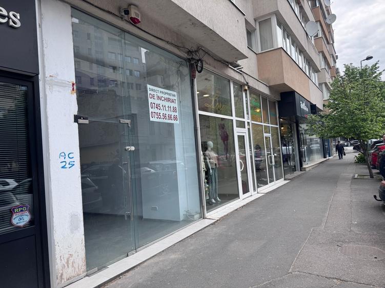 Spațiu comercial, de 41.639999389648 mp, în Central
