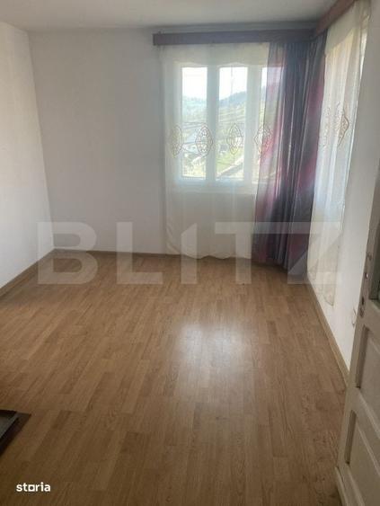 Casă cu 4 camere cu Teren 1532 Mp în Central