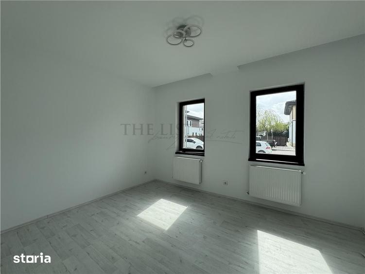 Casă cu 8 camere cu Teren 1000 Mp în Central