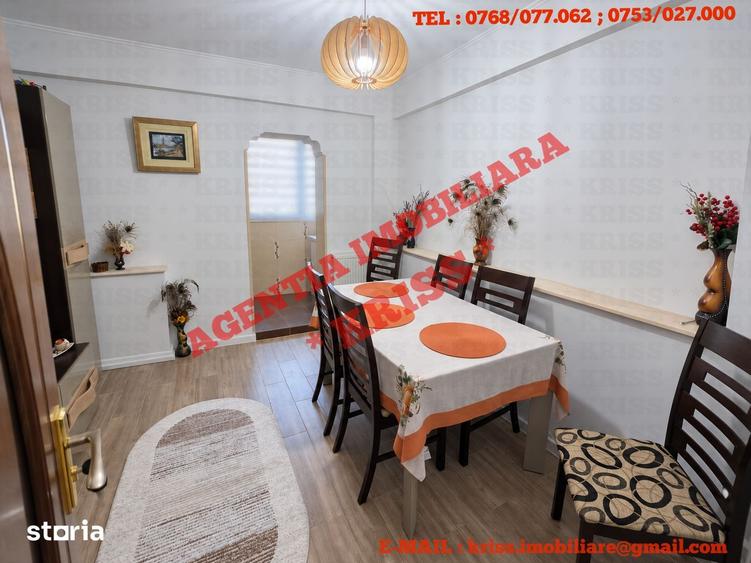 Apartament cu 3 camere decomandat în Prundu